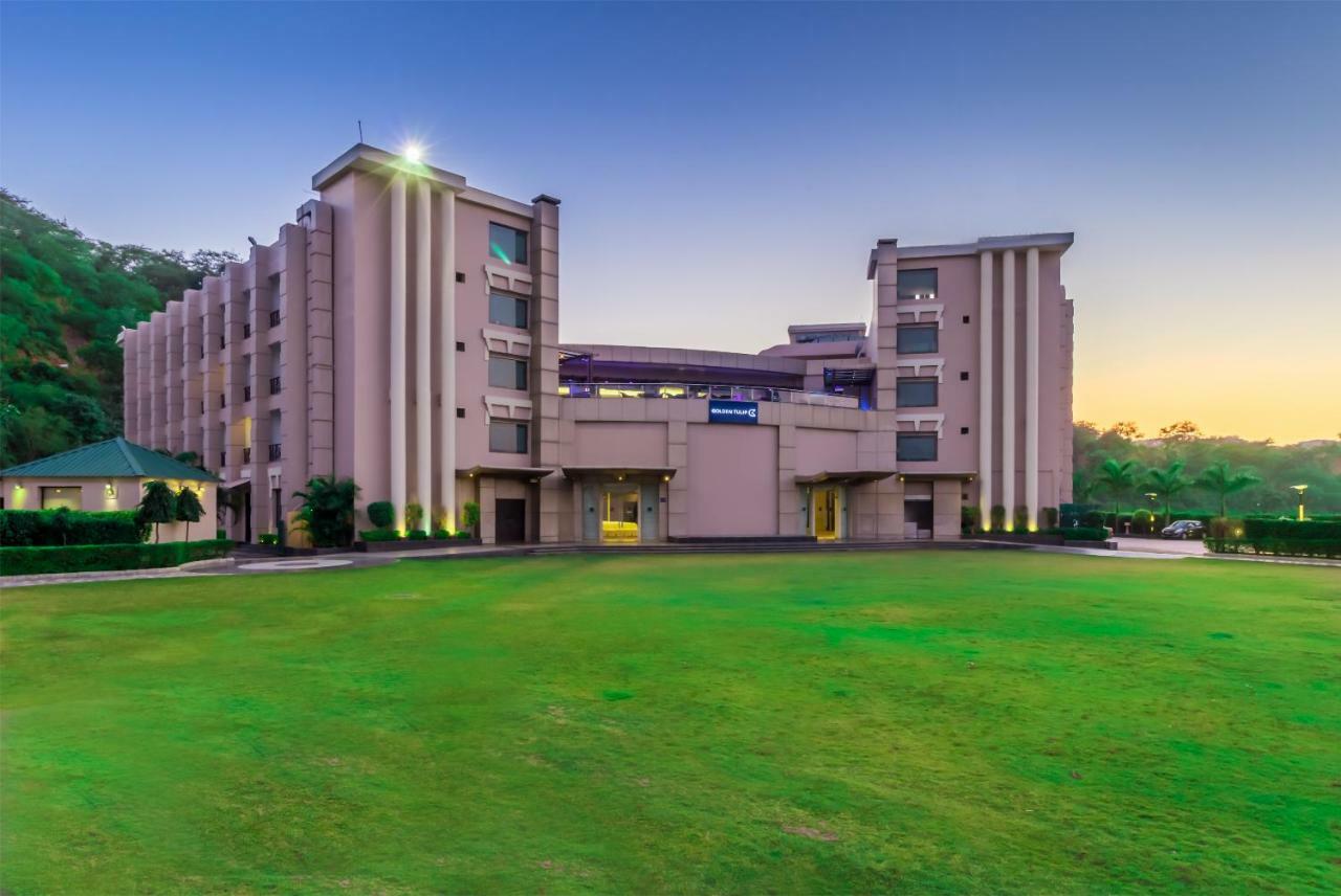 Golden Tulip Chandigarh, Panchkula Exterior foto